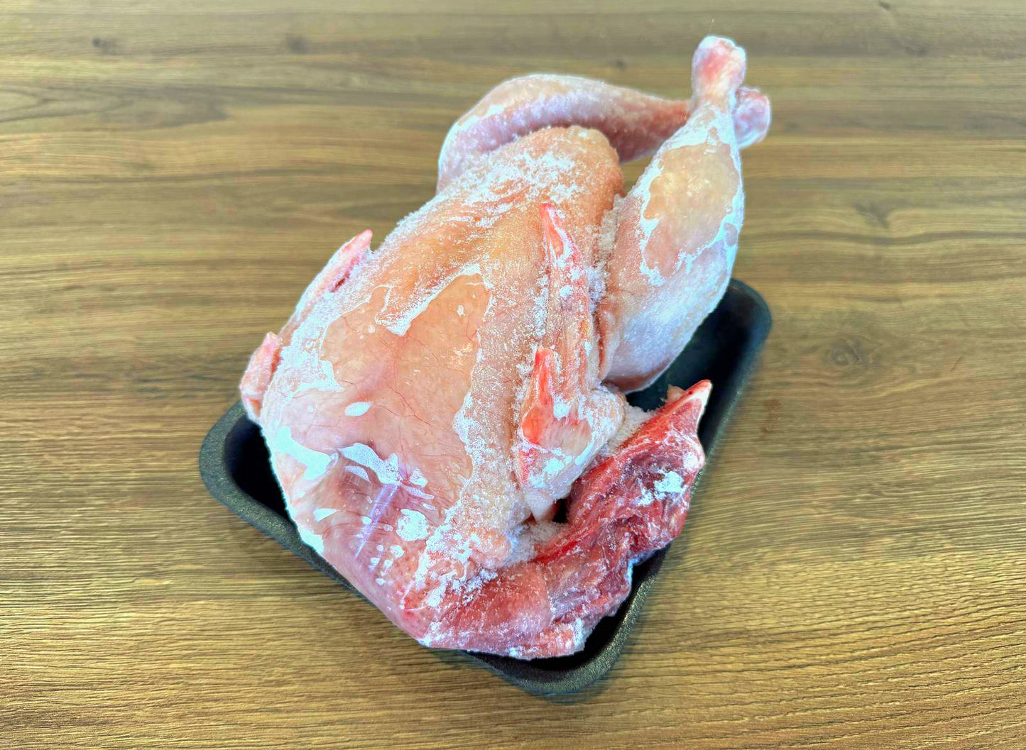 ‘’有頭有尾‘’雞 Head on whole chicken